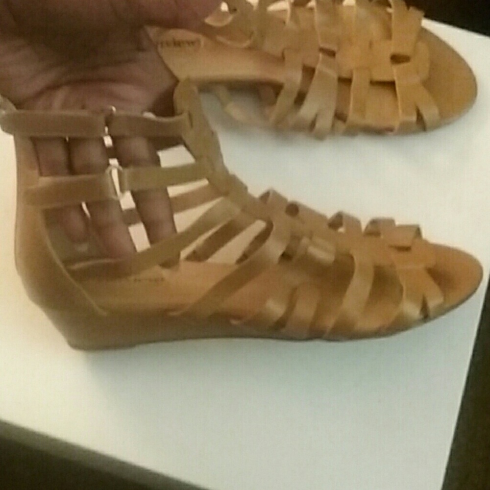 Sandals - Picture 2 of 6